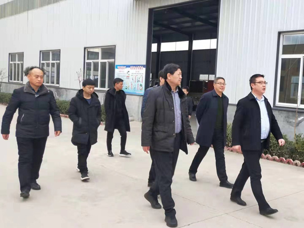 山東某公司領導來我司進行產品參觀及考察